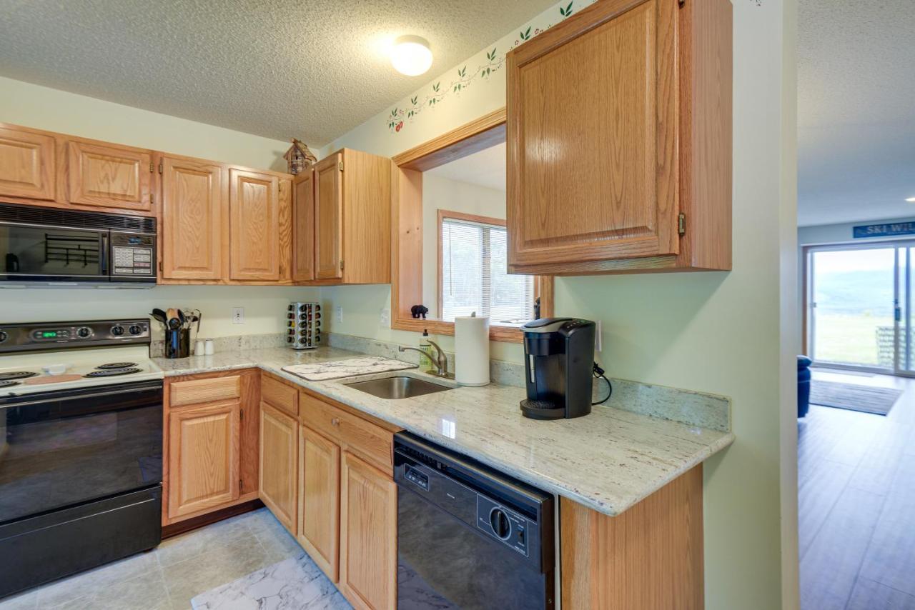 Bartlett Condo With Mountain View And Outdoor Pool! Exterior photo