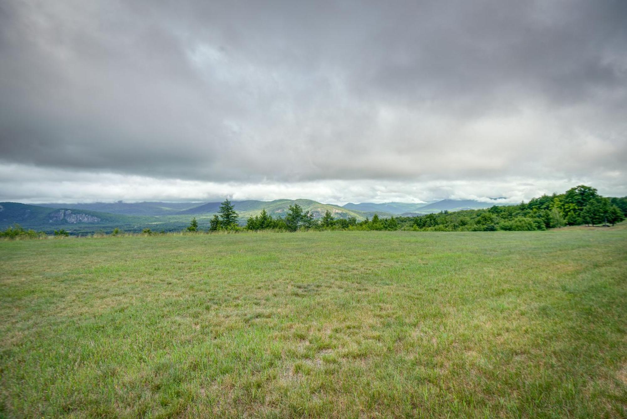 Bartlett Condo With Mountain View And Outdoor Pool! Exterior photo